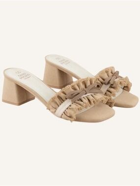 Oasis Society Julissa Khaki Ruffle Bow Heel Sandals Size 8 NWT